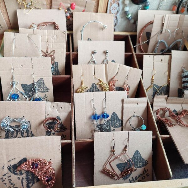 gallery-item