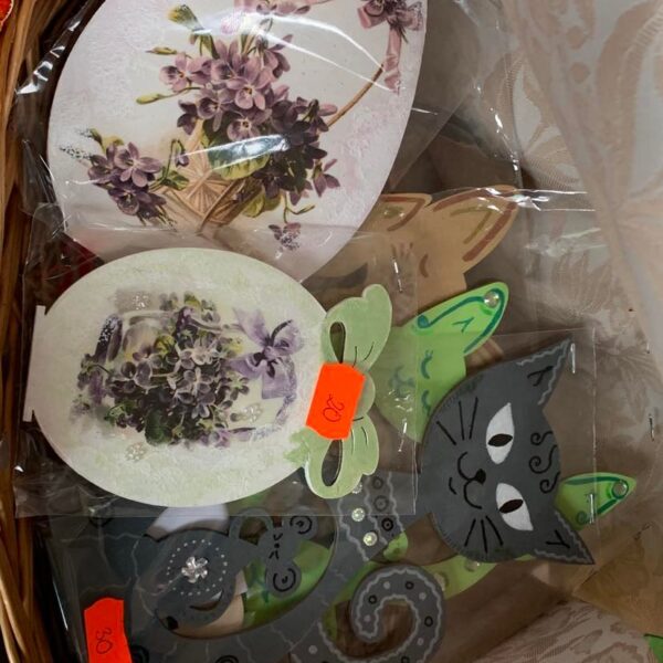 gallery-item