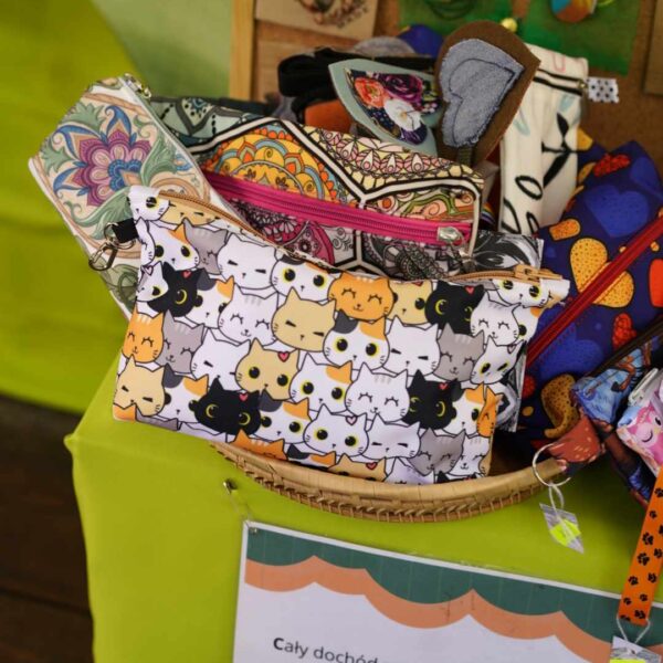 gallery-item