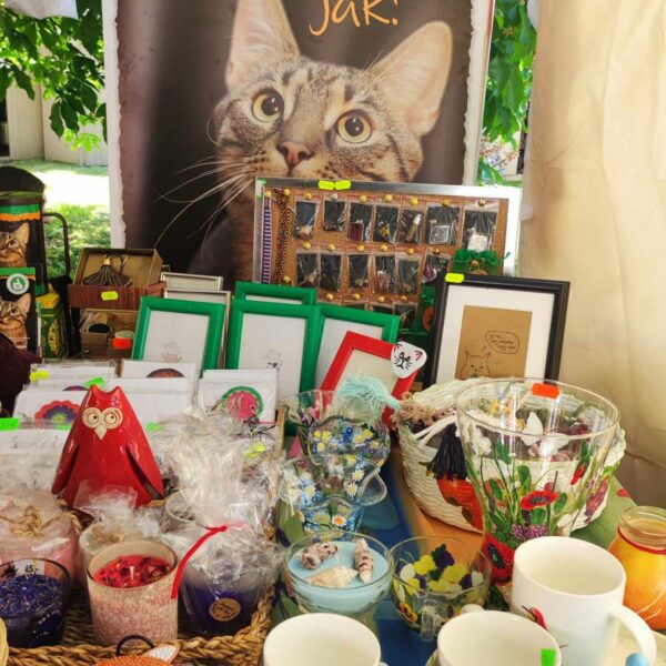 gallery-item